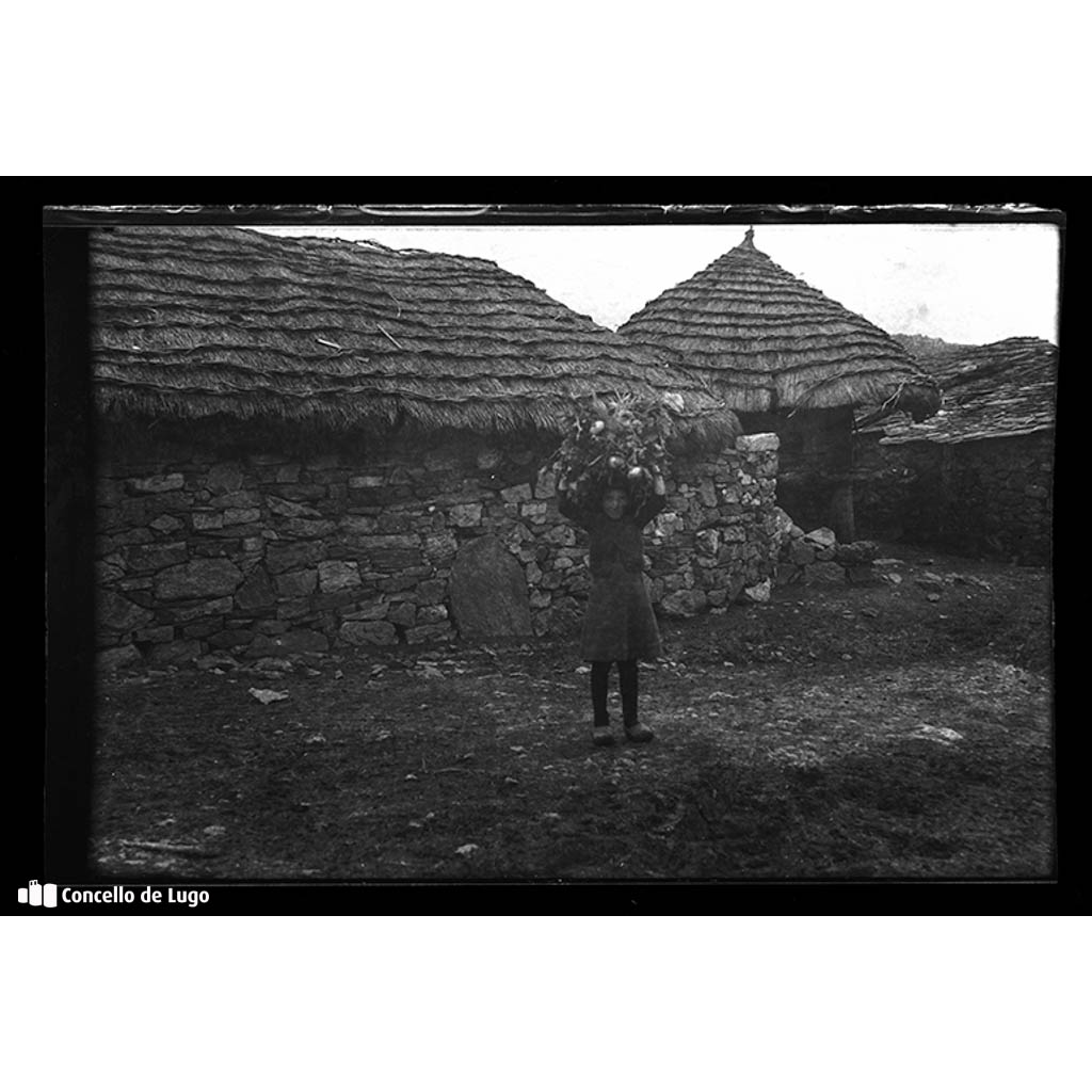 Excursión a Moscán. Retrato dunha porteadora
