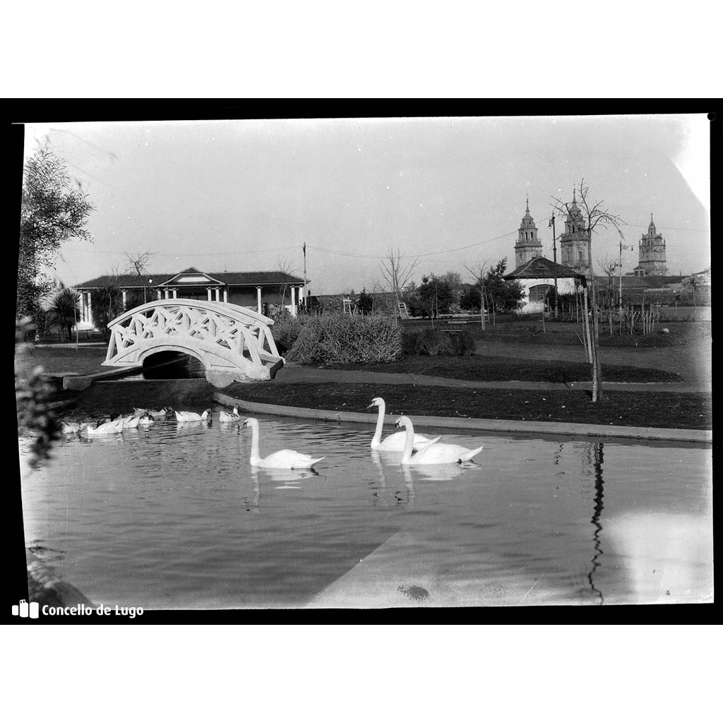 Estanque do Parque Rosalía de Castro