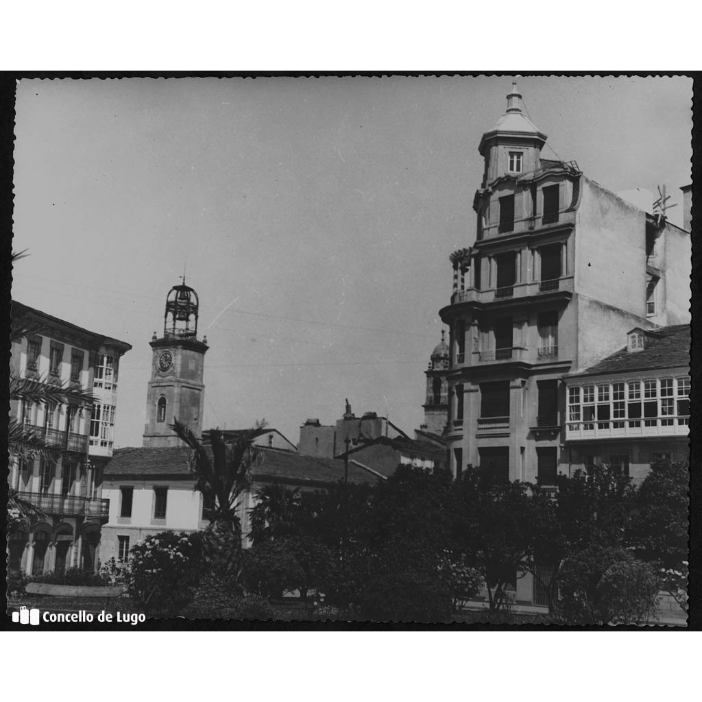Xardíns da praza do Campo do Castelo de Lugo