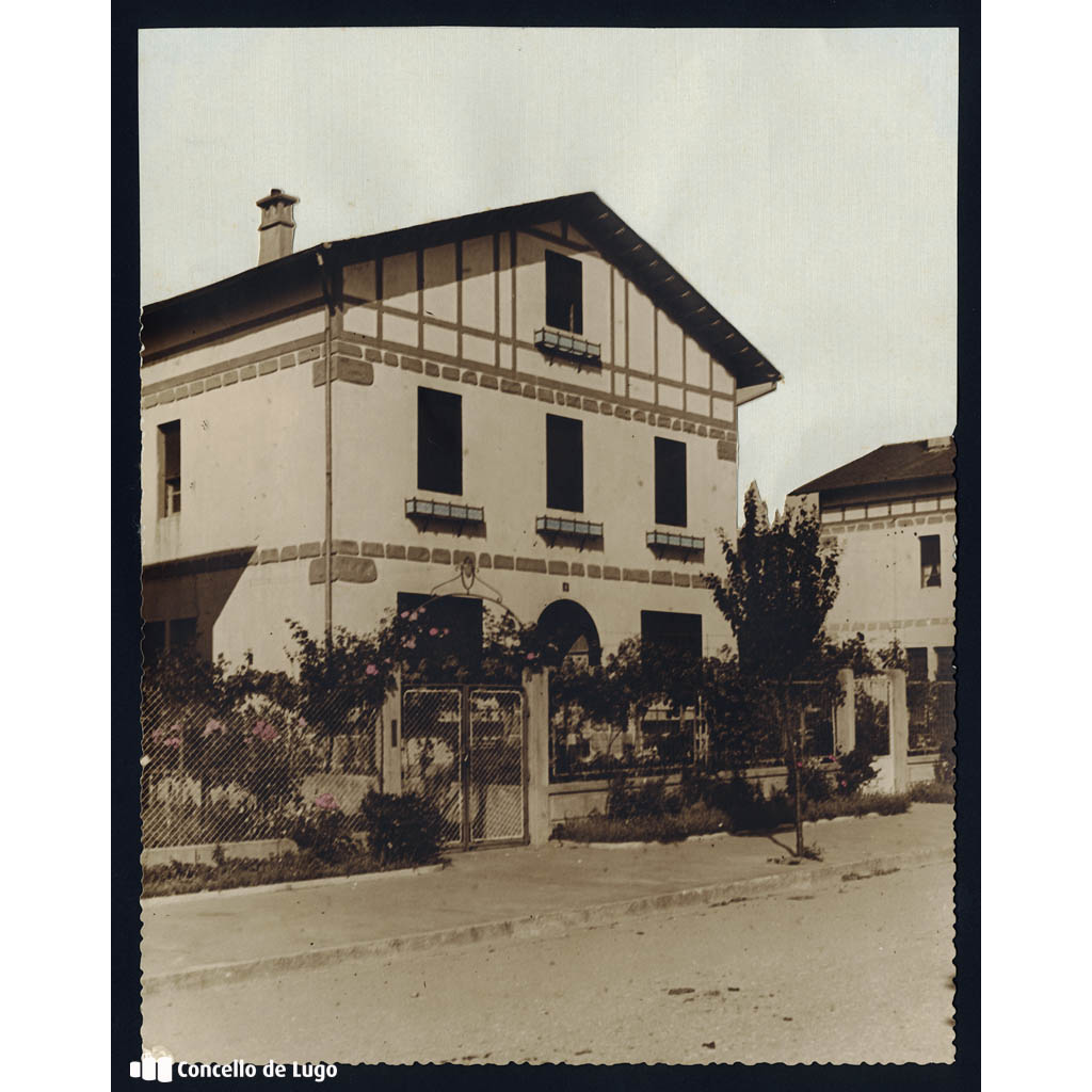 Casas Baratas. Vista dun chalé unifamiliar