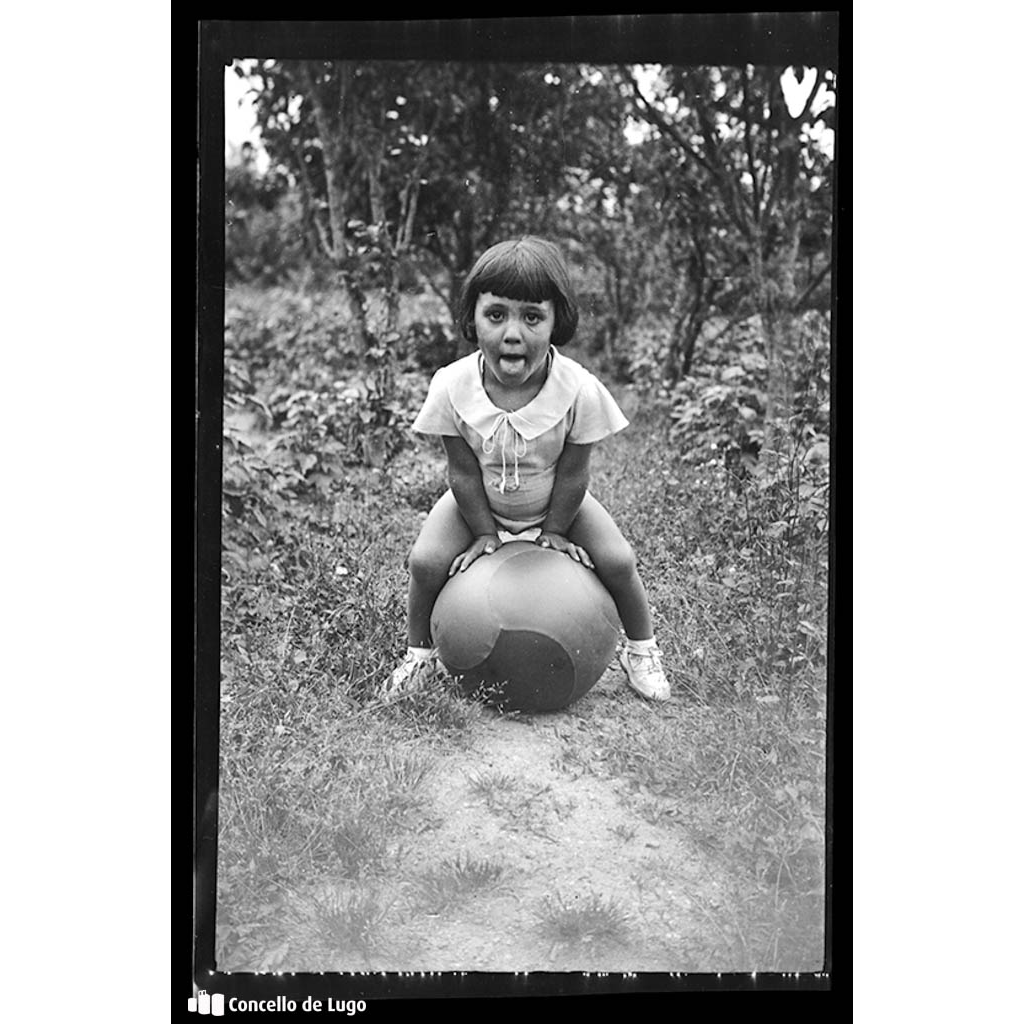 Retrato de Valentín Roldán cunha pelota