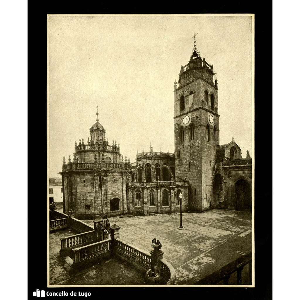 Praza de Santa María, cara á Catedral de Lugo