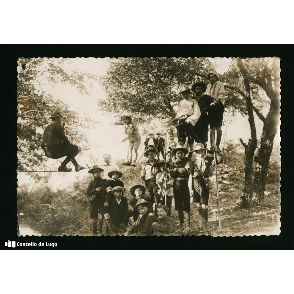 Retrato colectivo da asociación scout de Exploradores de España