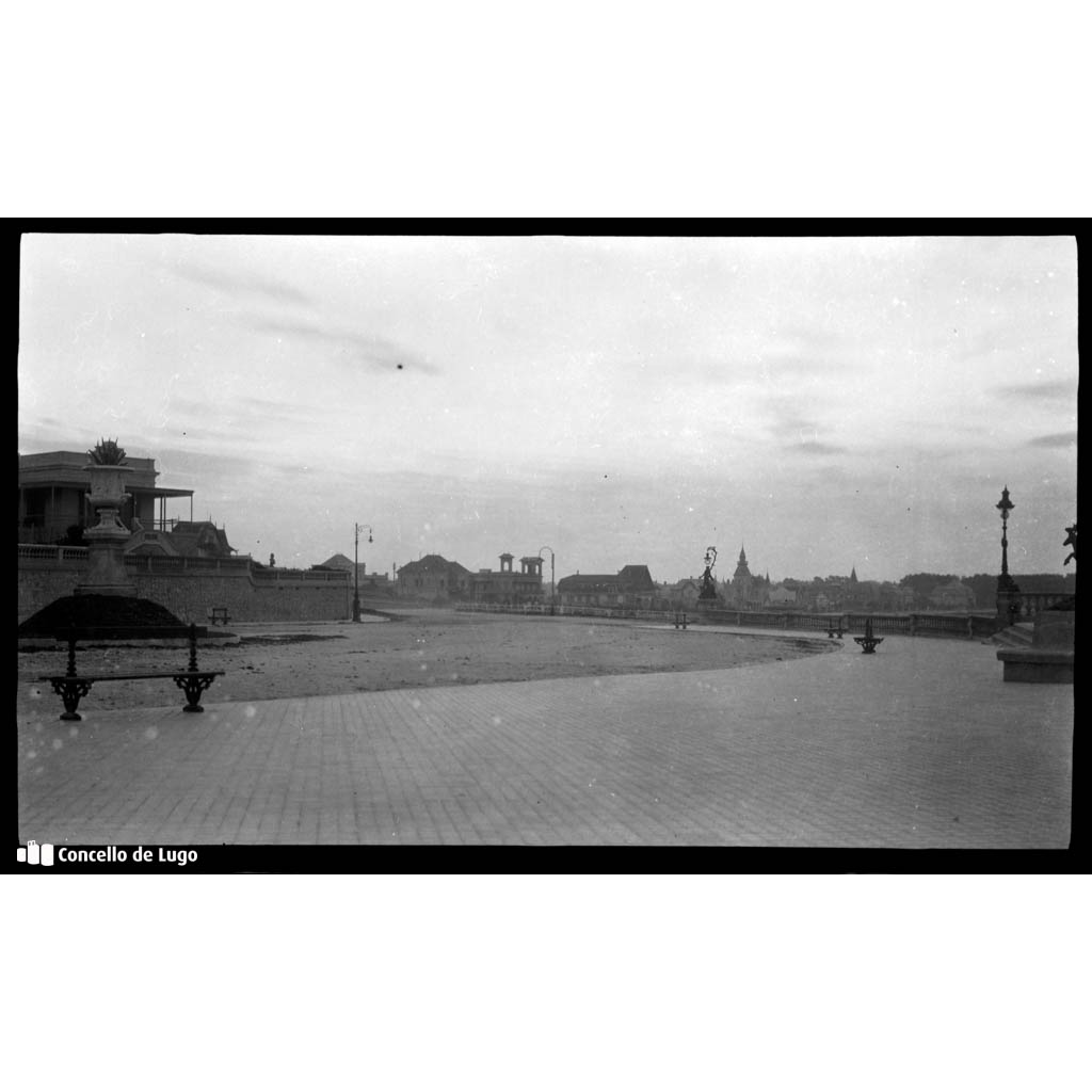Mar del Plata. Vista xeral dun paseo da cidade