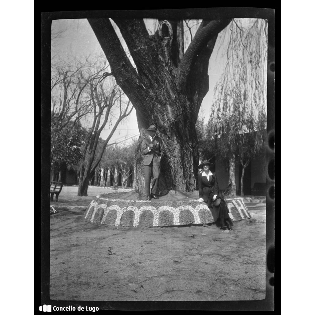 Serras de Córdoba. Retrato dunha parella nun parque