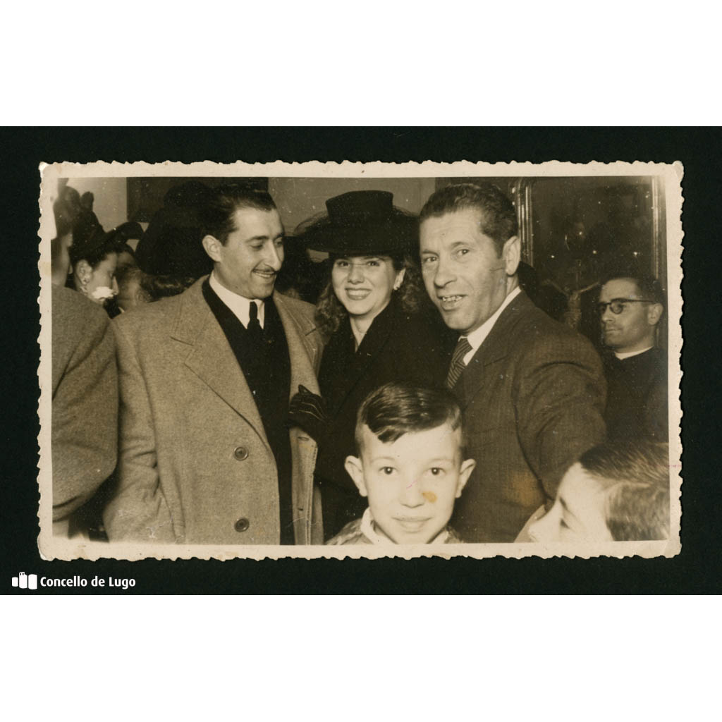 Retrato de Alfonso Valcárcel Regal, Teresa Vázquez Durántez e Fausto Roldán Regal