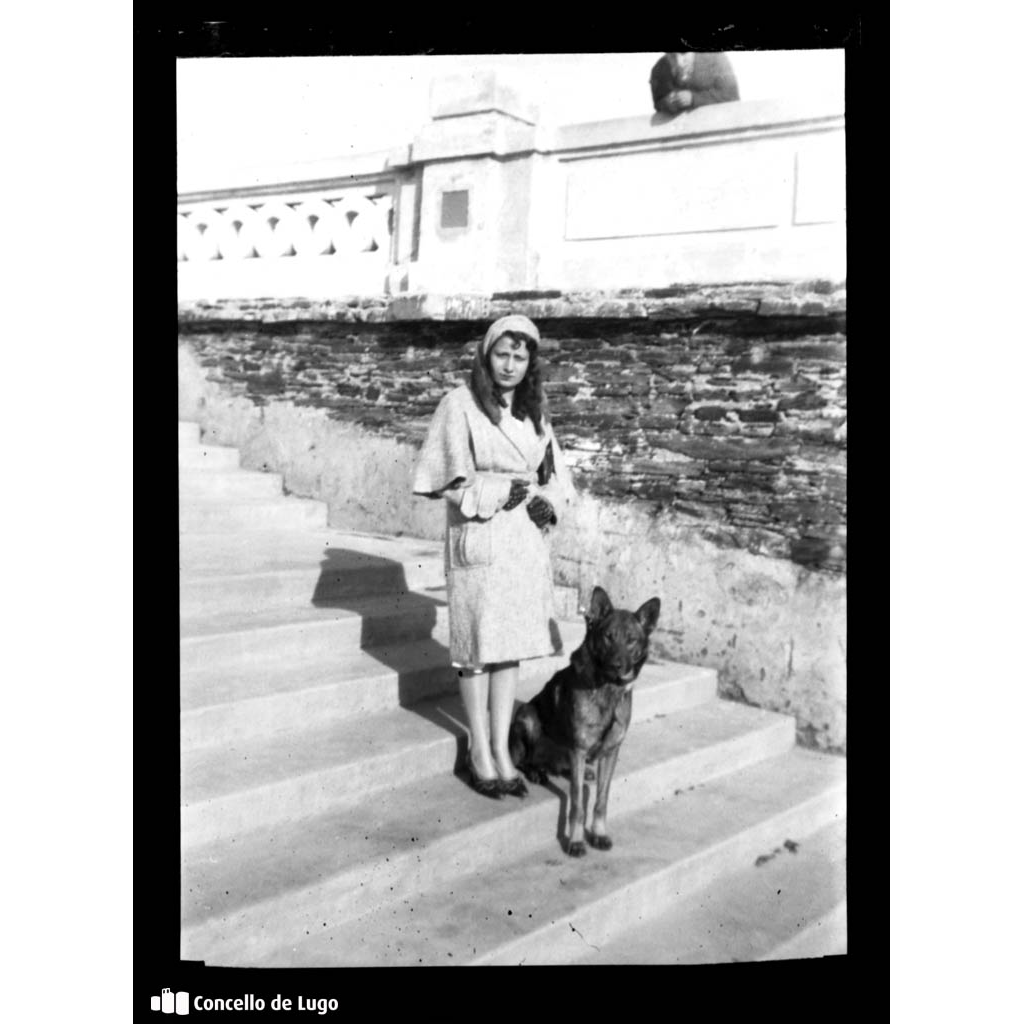 Retrato de María Laura Valcárcel Regal no Parque Rosalía de Castro