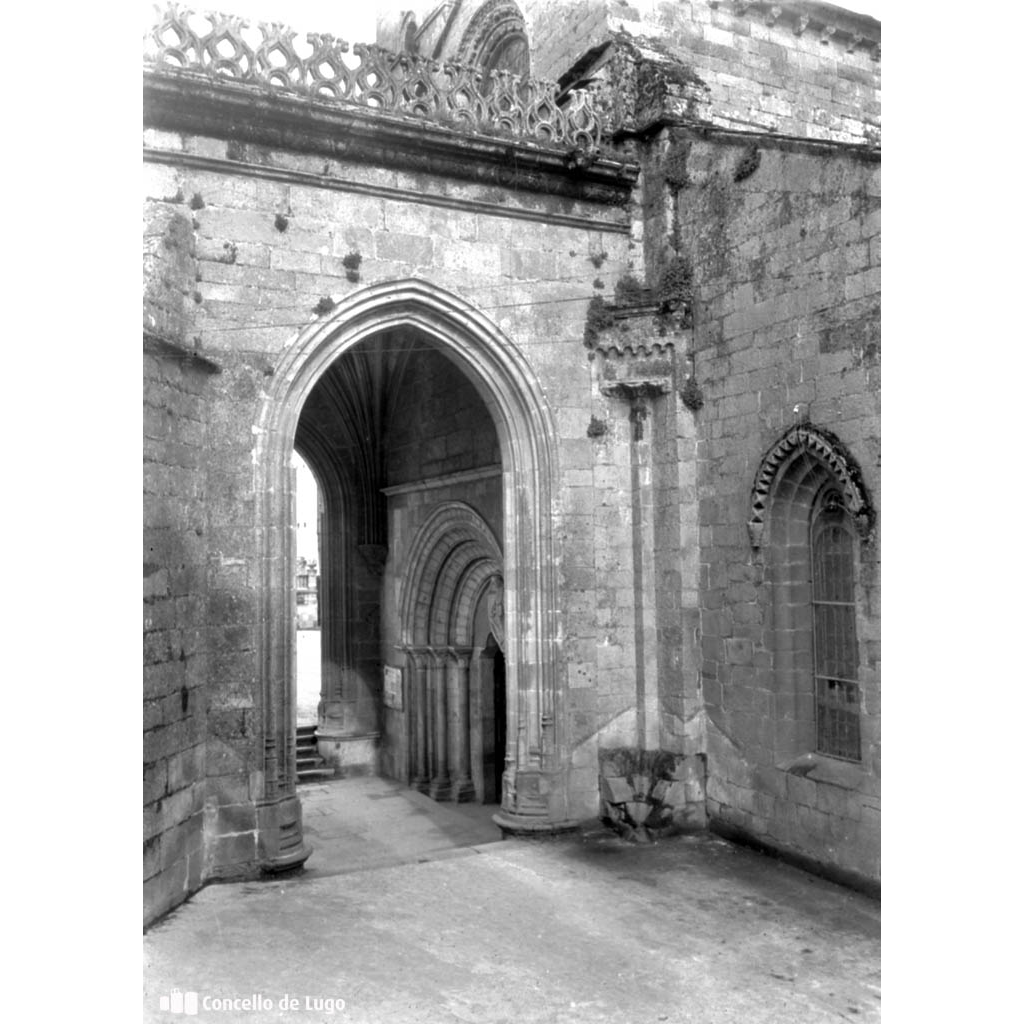 Porta Norte da Catedral de Lugo