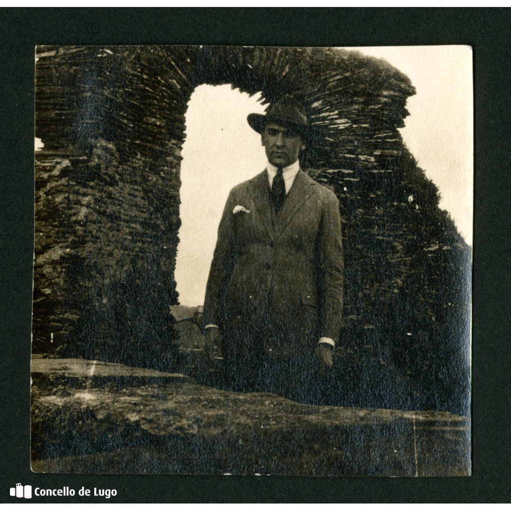 Muralla Romana de Lugo. Retrato de Rodrigo Barcia na Mosqueira